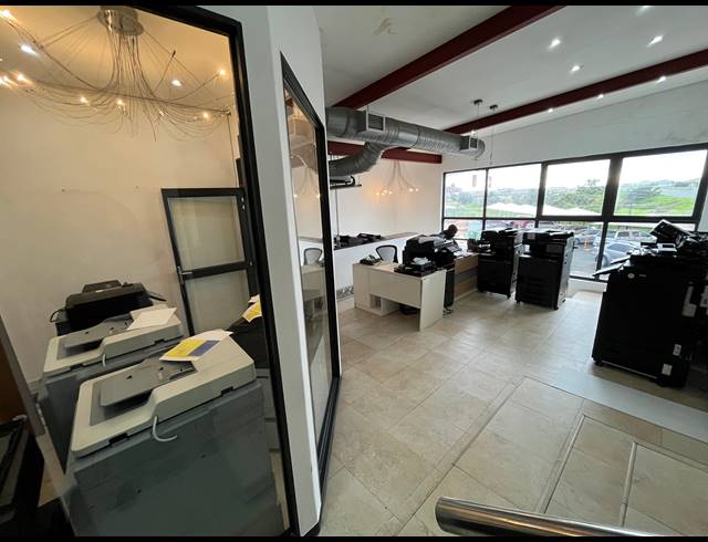 365M² OFFICE TO LET IN NDABENI